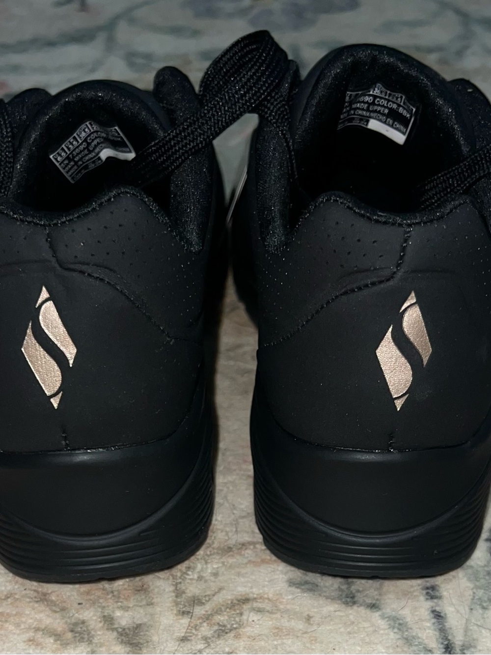 Skechers Women’s Stand on Air Sneakers - Picture 7 of 10